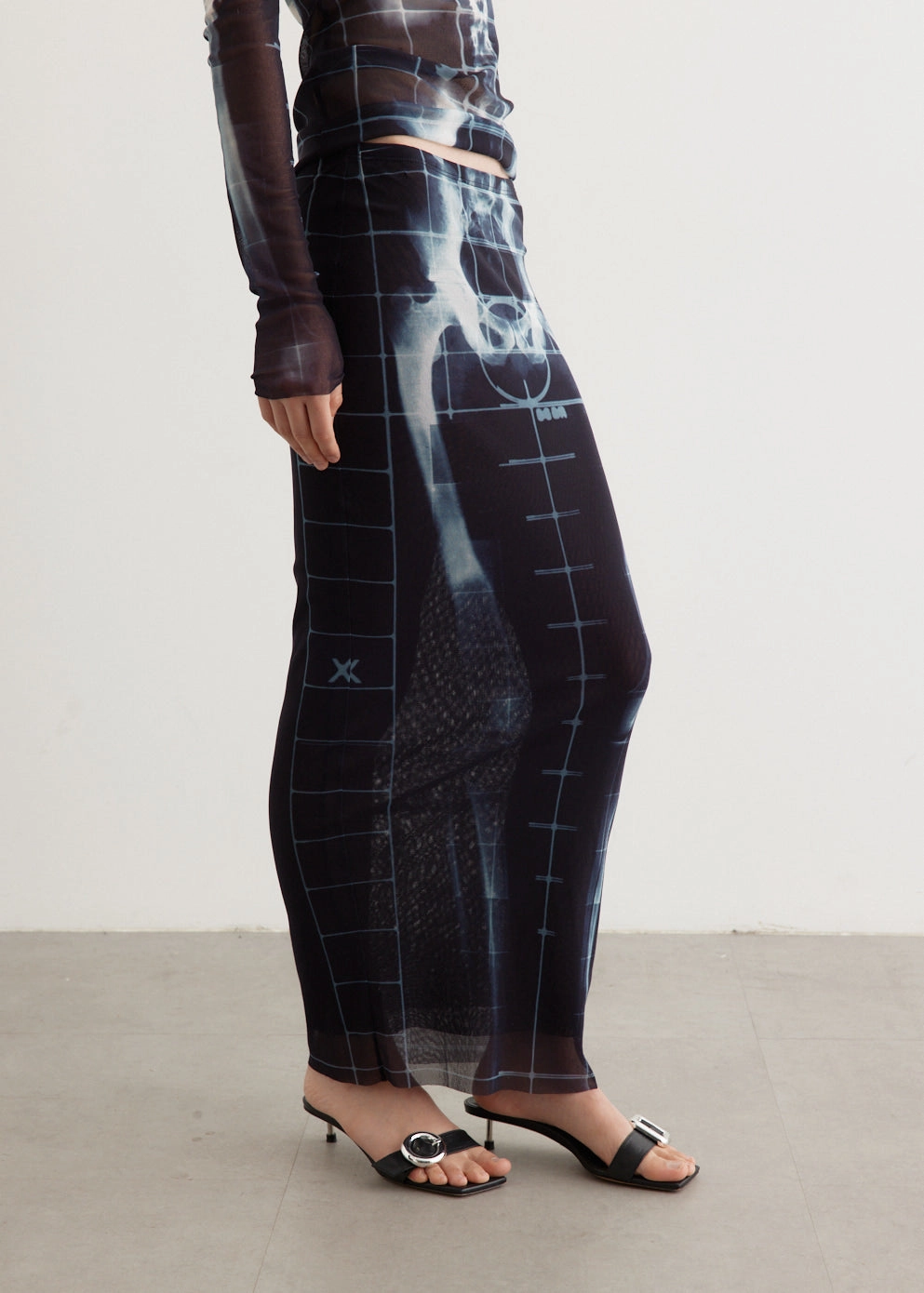 flared silhouette Smooth Texture Mesh Long Skirt