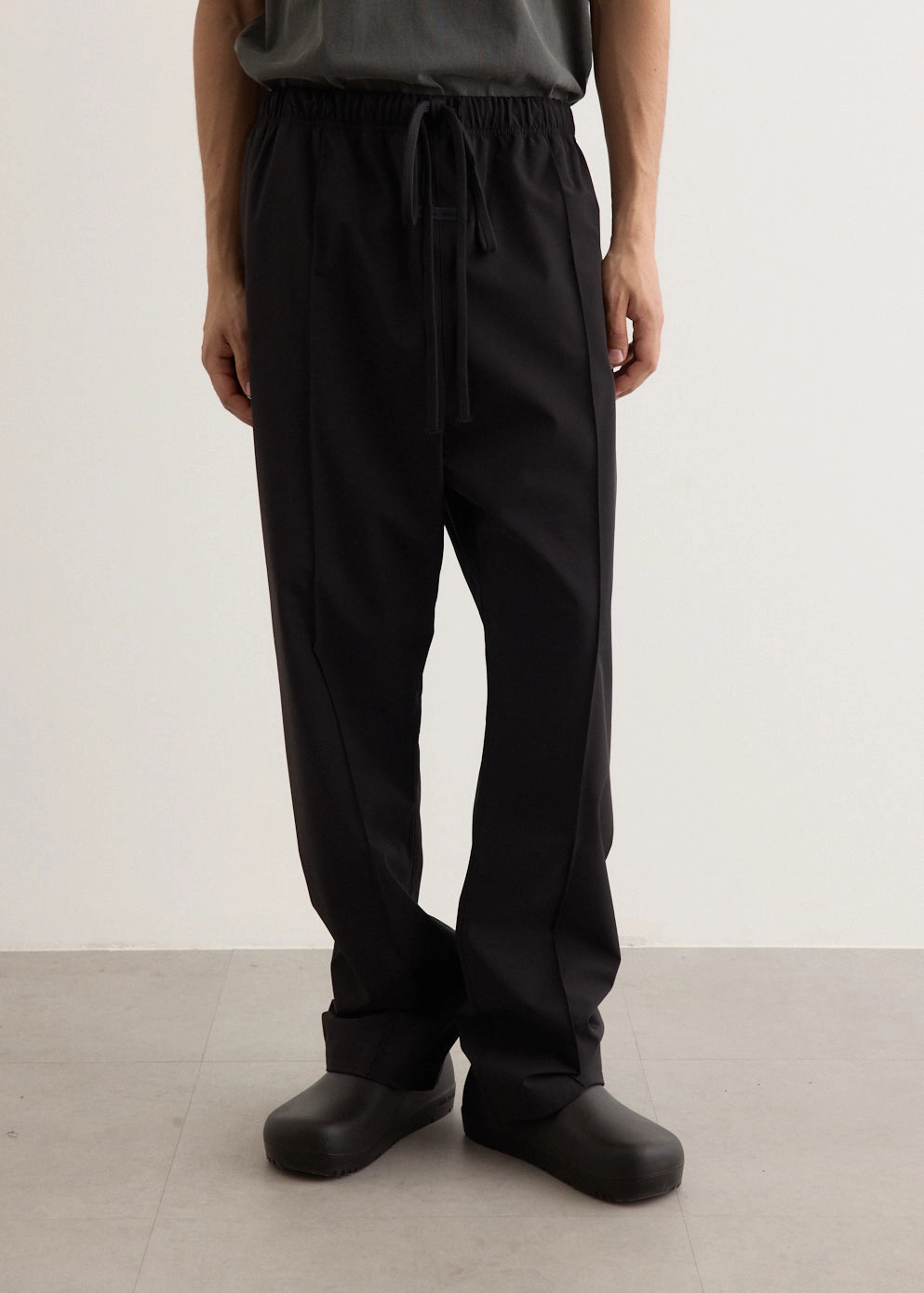 Stretchy Waist Sporty Nylon Relaxed Trackpant