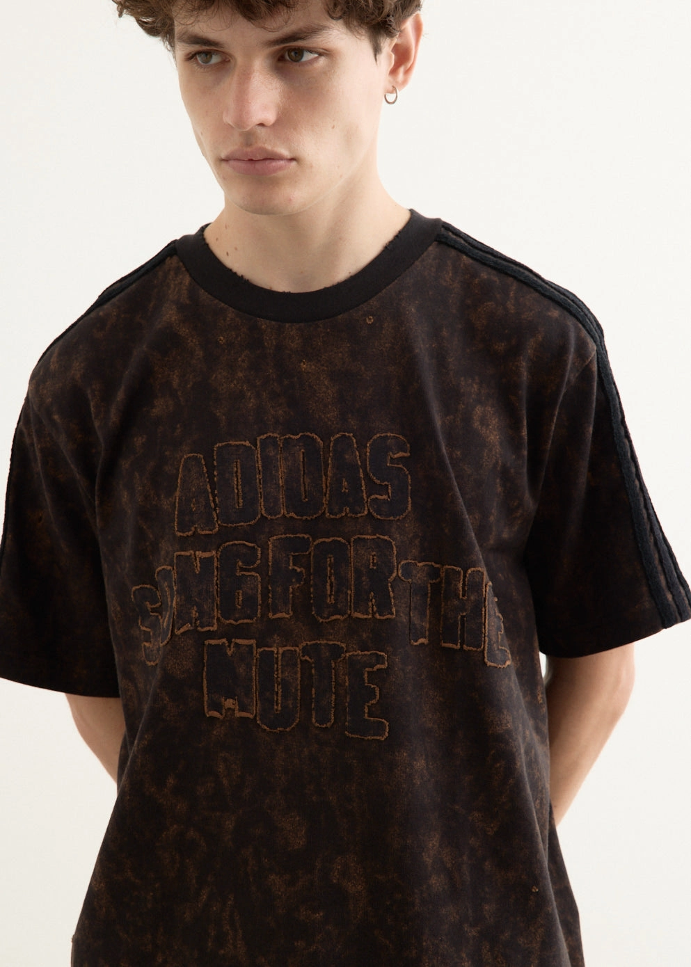 x Song for the Mute 006 T-Shirt Slim Waistband Soft and Relaxed