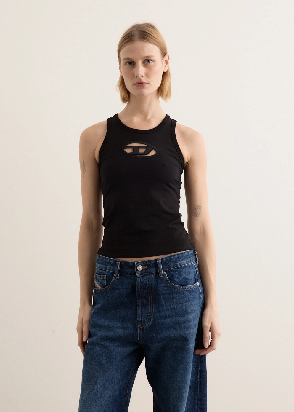 single piece slim fit T-Lynys-Od Top