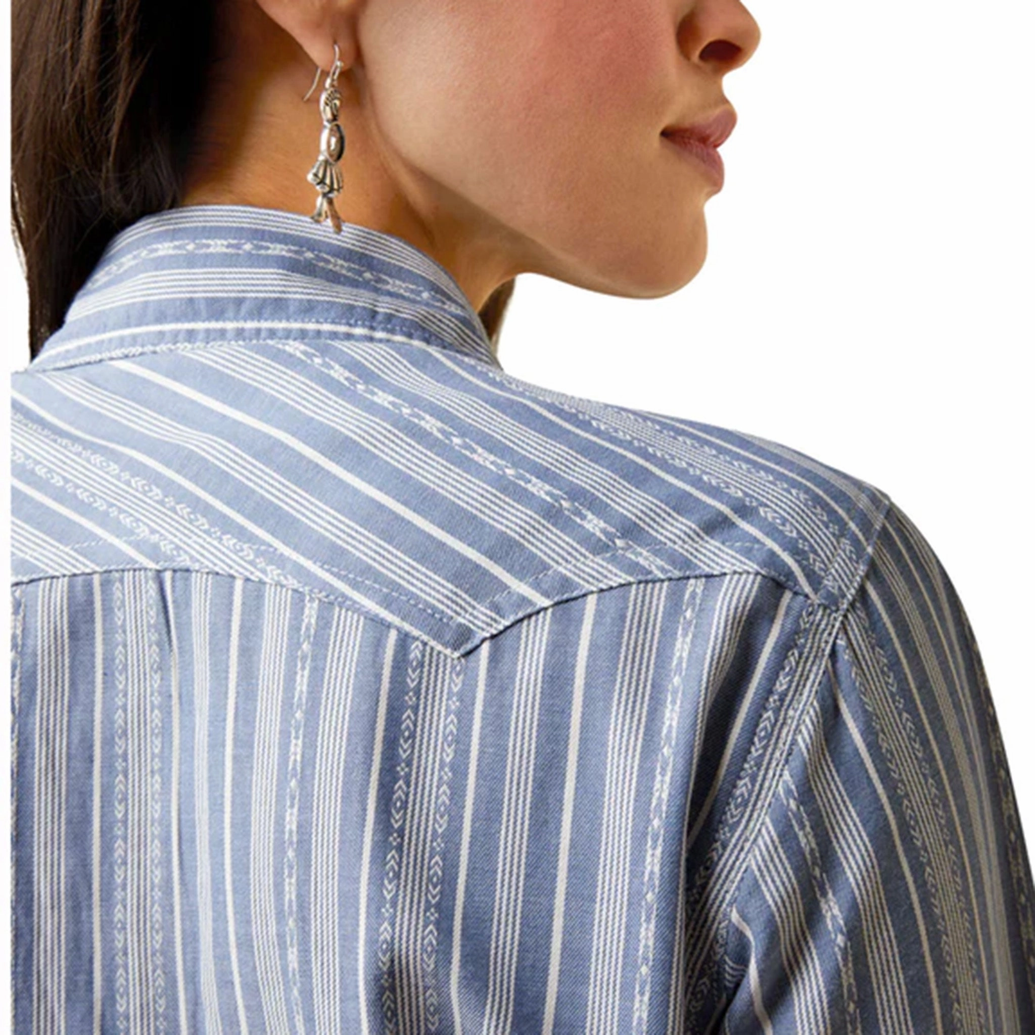 ErgonomicShape AntiSnag Fabric Ariat Women's Windward Shirt