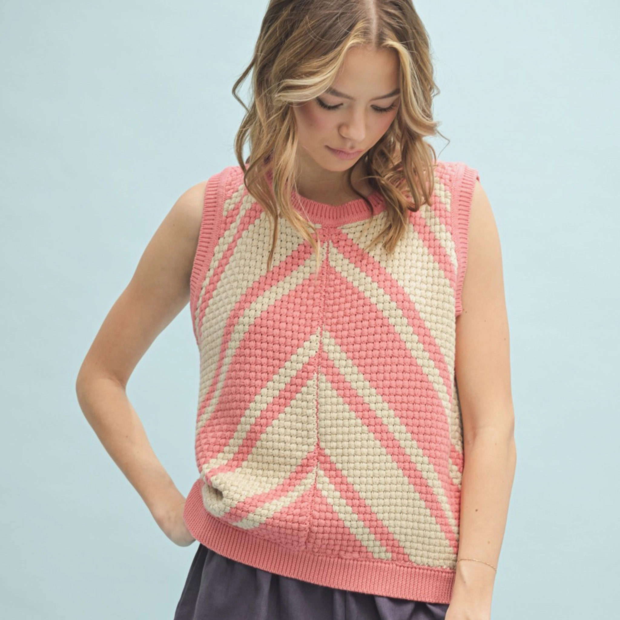Thermoregulating Lining MultiPocketStyle Tan & Rose Chevron Southwest Vest