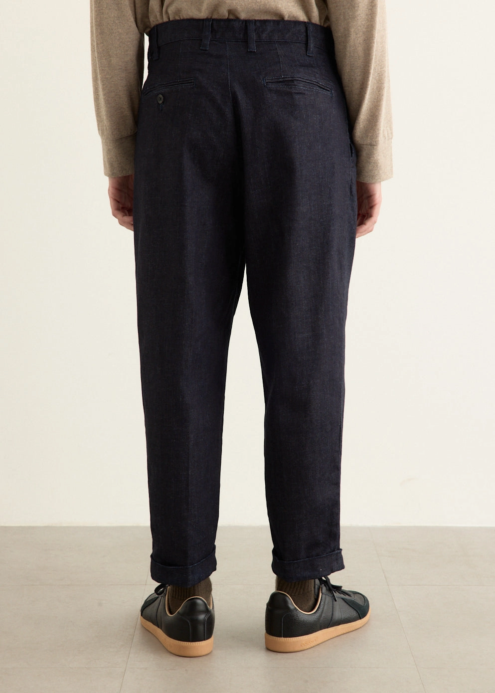 2 Pleats Tapered Denim Pants Shape Retention