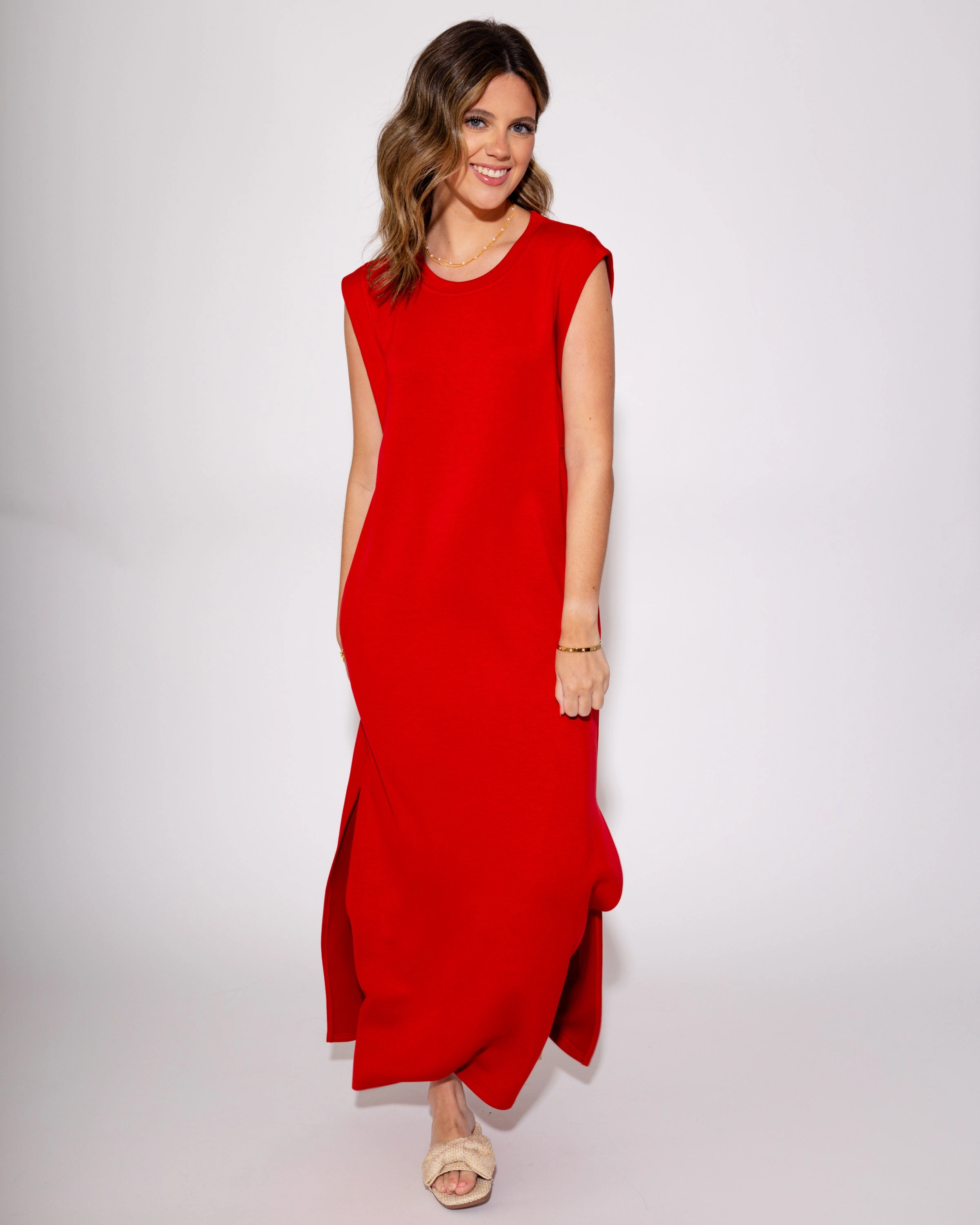 The Best Frame Midi Dress in Red Flattering bodycon dress Fit Mood