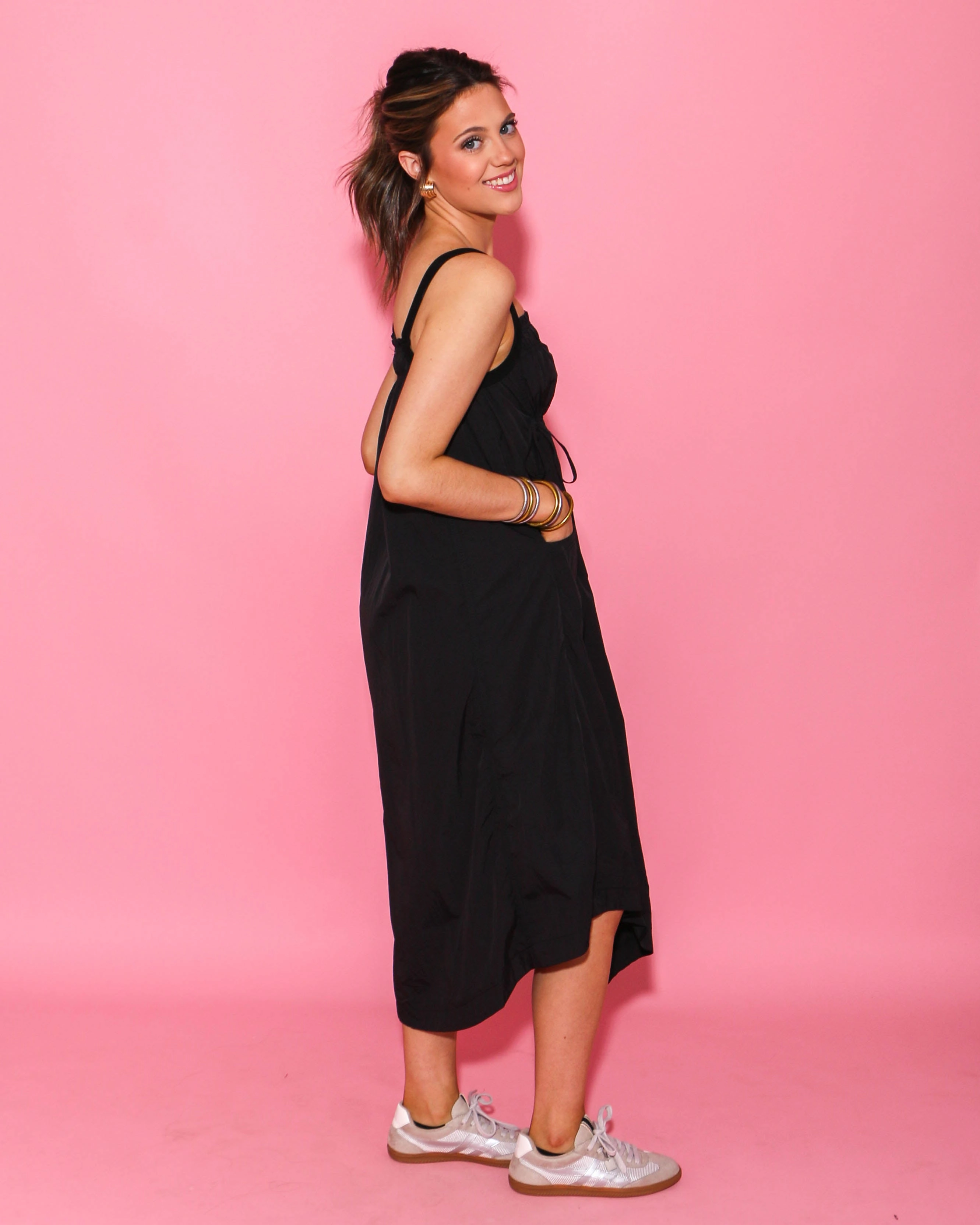 The Effortless Cinch Midi Dress Maximalist-Trend Practical-Style