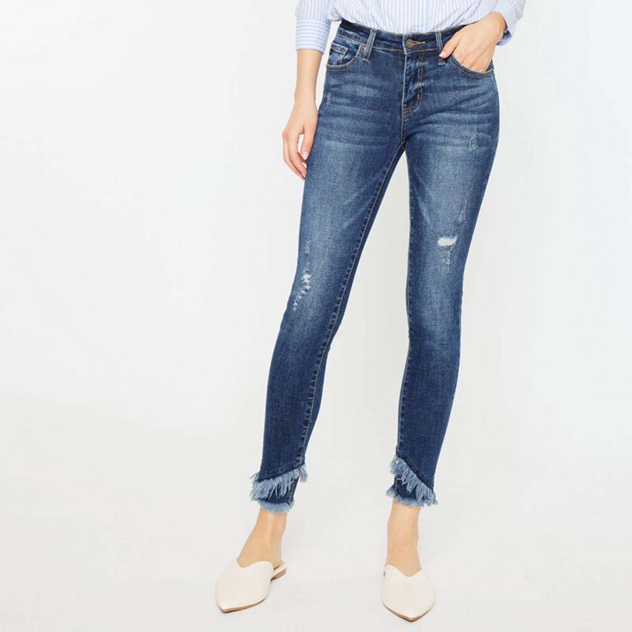 KanCan Women's Mid-Rise Frayed Ankle Skinny Jeans Earthy Music Event