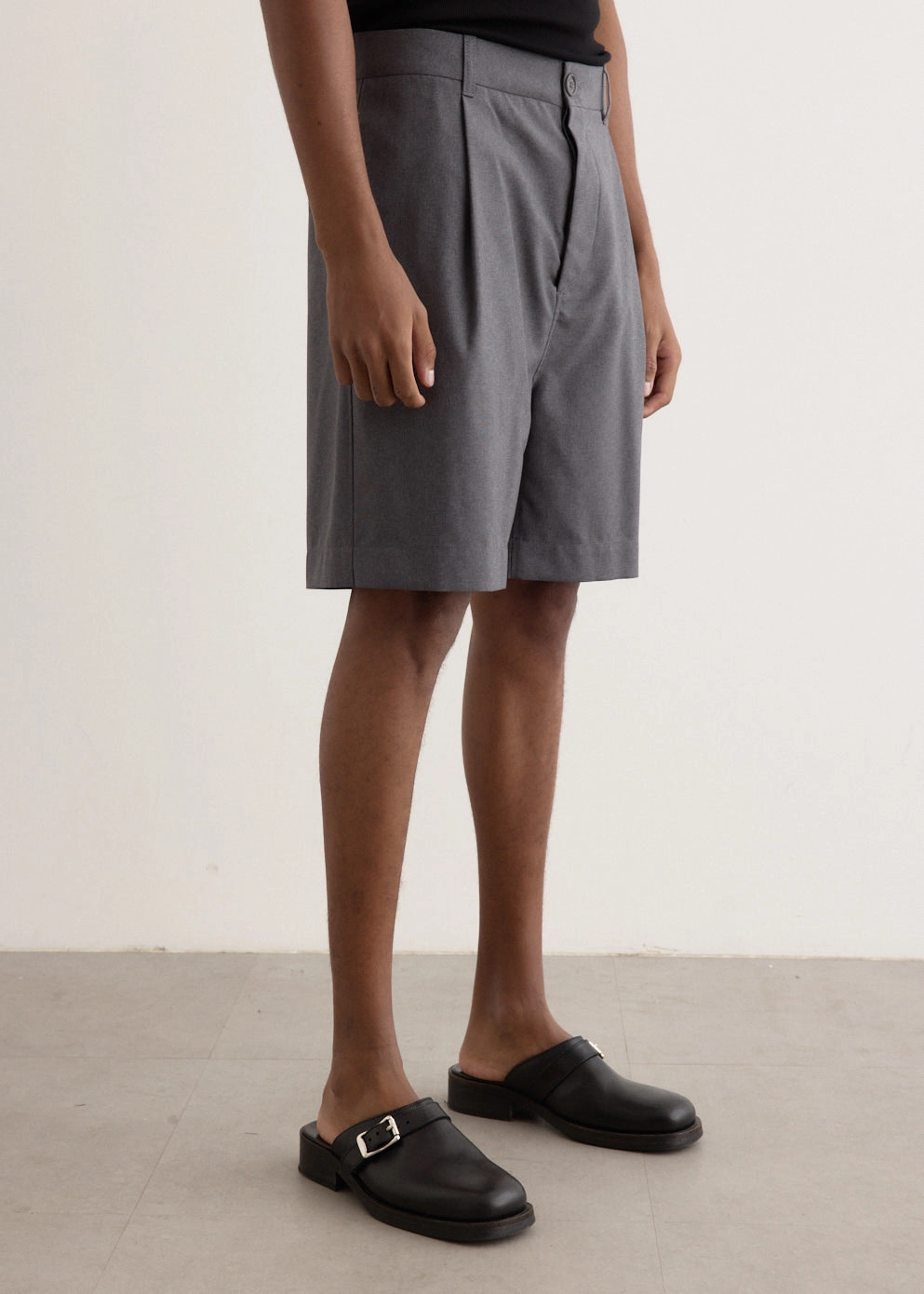 Everyday Feel sunglasses Tropical Wool Pleat Shorts