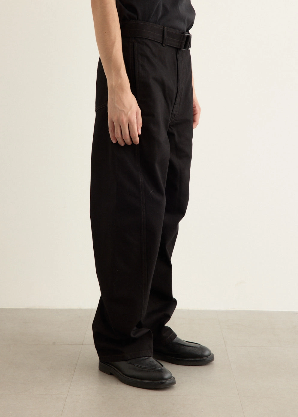 Sporty Design Twisted Belted Pants