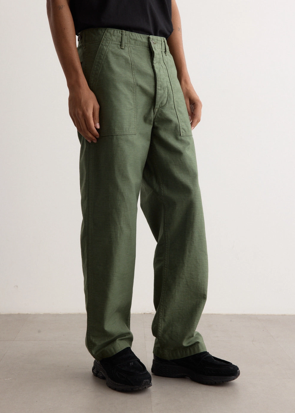 U.S. Army Fatigue Pants Flattering Look clean look