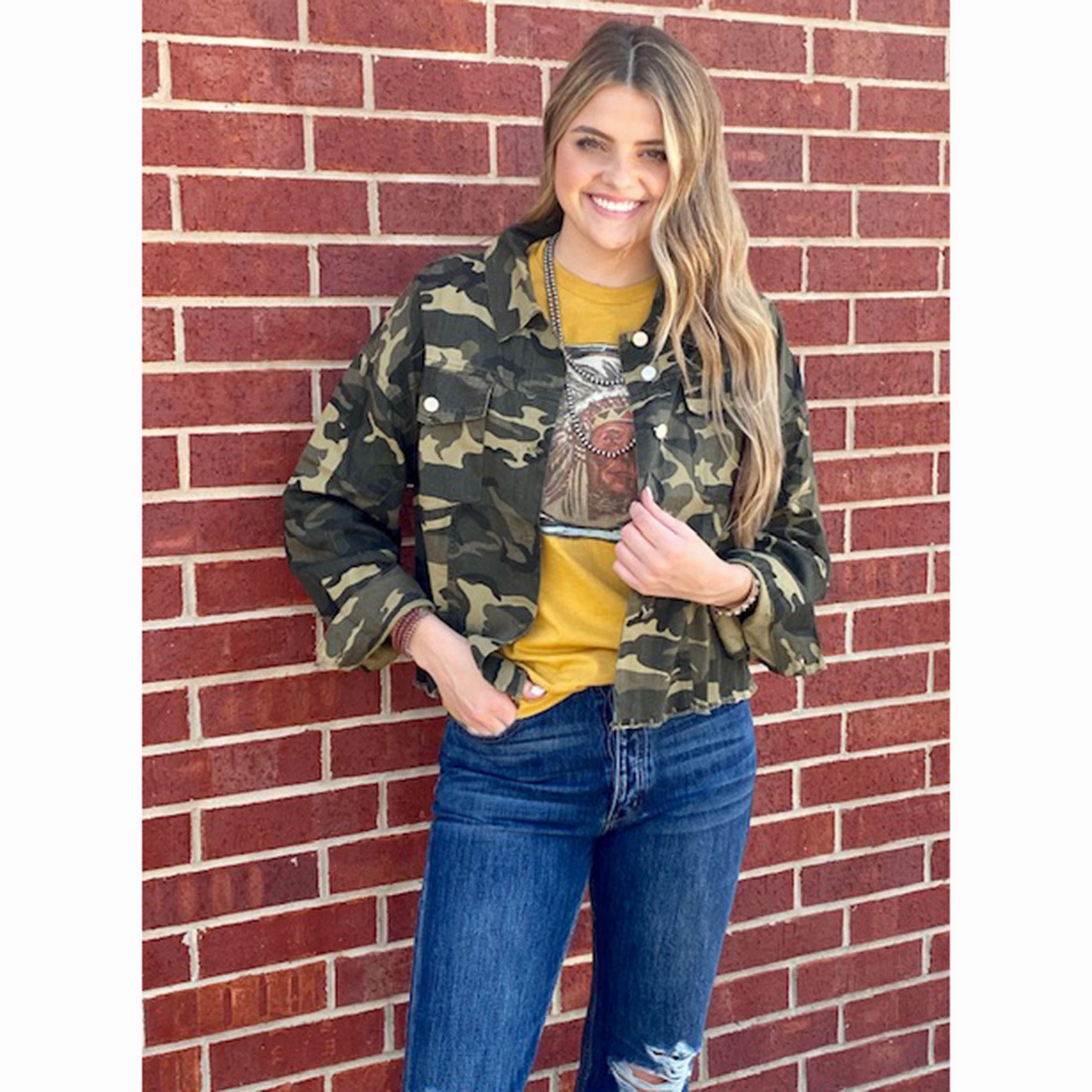 BreathableMoistureBarrier Andre Women's Distress Camo Jacket