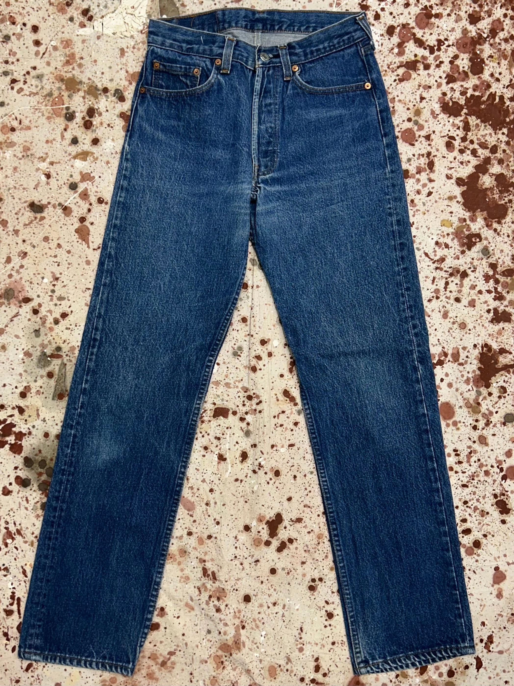 Autumn Days Family Style Eco Friendly Contemporary Look Vintage USA Levi's 501 Transitional Black Bar Tac Pockets Superwash Denim Jeans (JYJ1024-316)