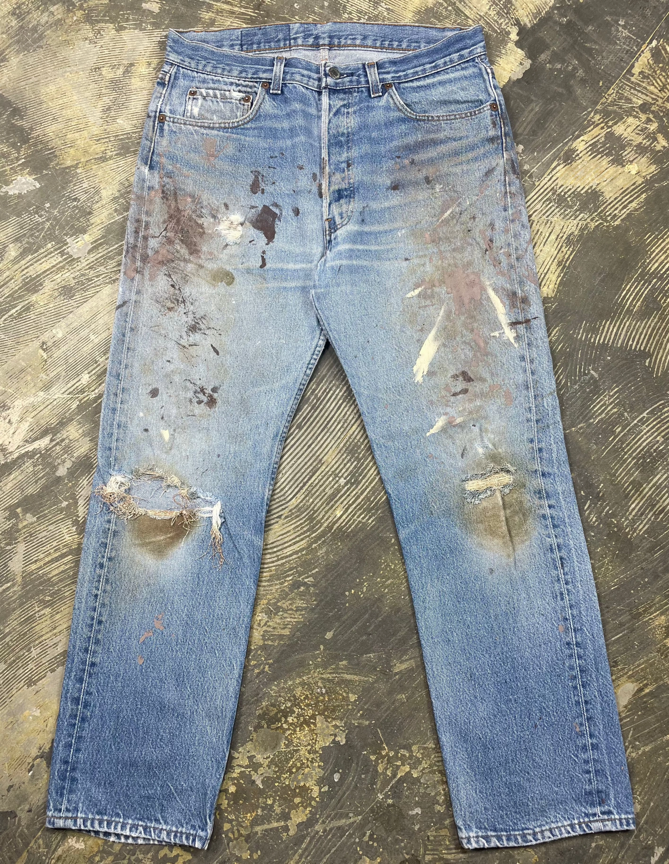 Breathable Travel Outfit Brunch Outfit Comfort waistband Vintage USA Made Levi 501 Premium Wash & Paint  Denim Jeans (JYJ-0189)