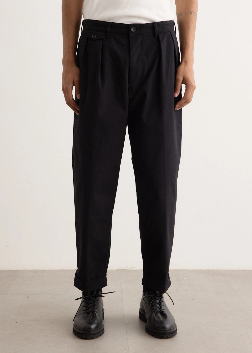 WrinkleResistantMaterial 2 Pleats Twill Pants