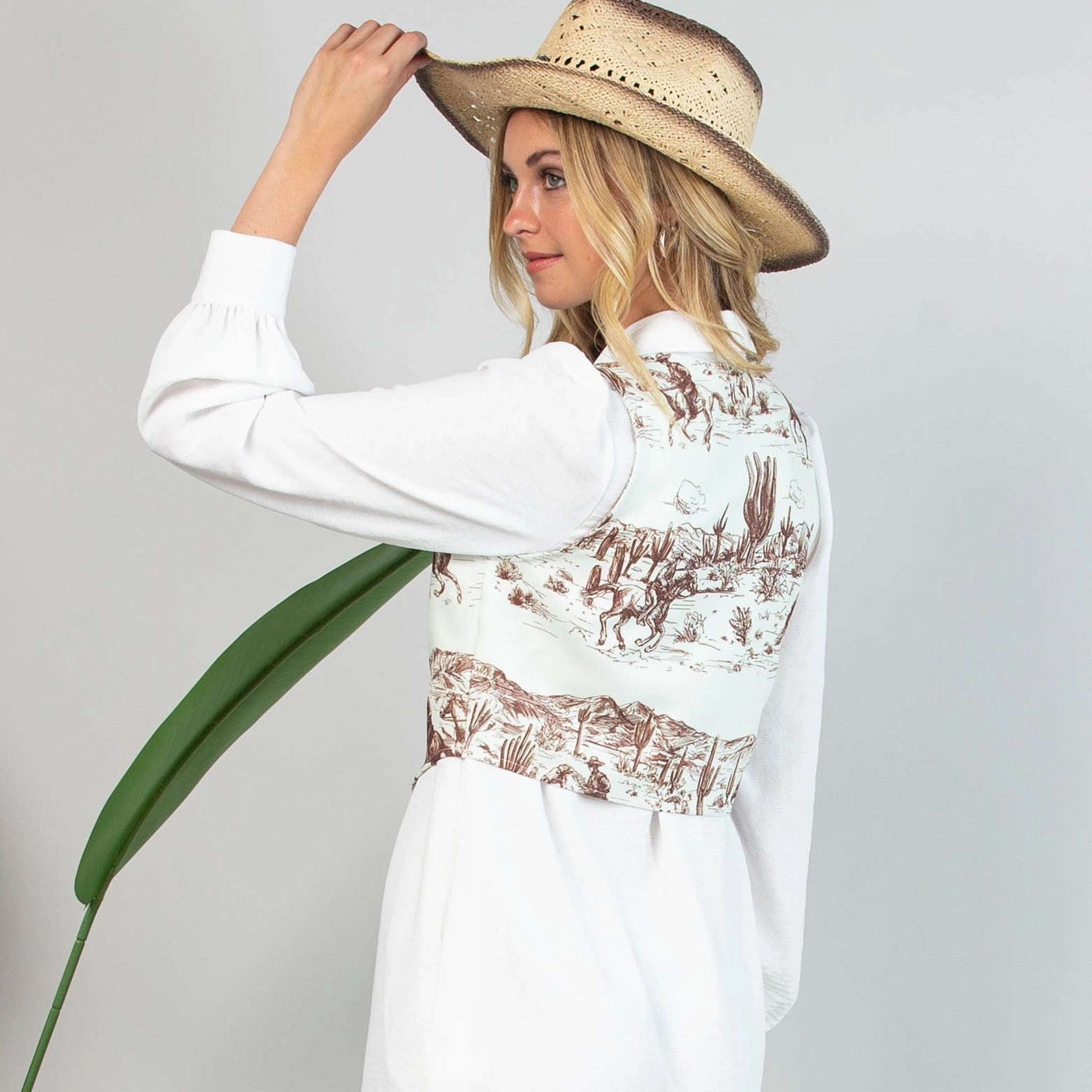 Articulated Ergonomic Fit Women's Mocha Western Print Vest