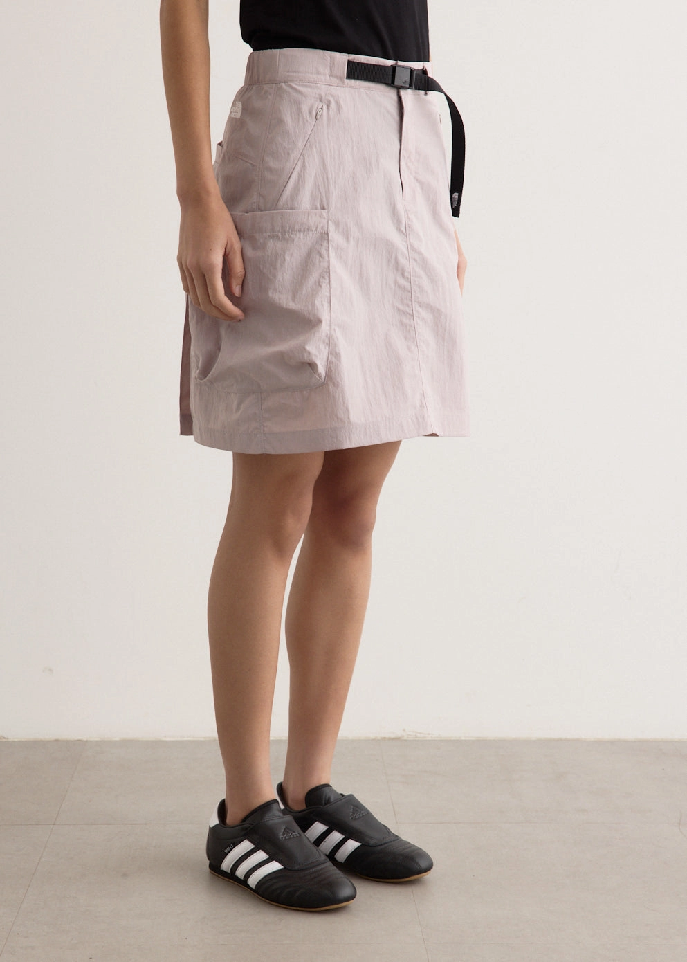 Elevated Casual Women's Pocket Short Skirt