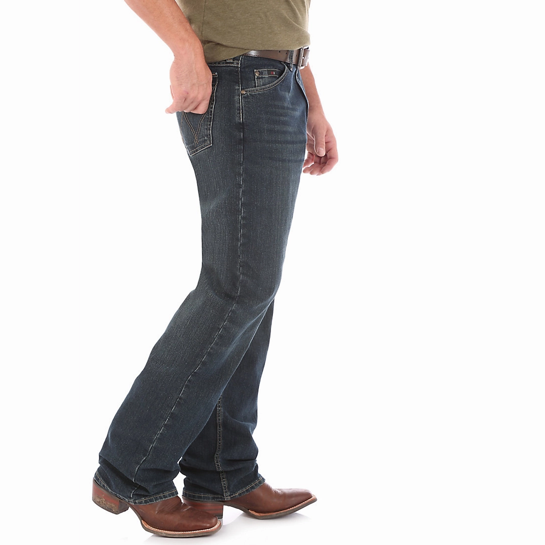 Shopping Day Vibrant Office Wear Stretch Enhanced Mobility Wrangler 20X 01 Competition Jean