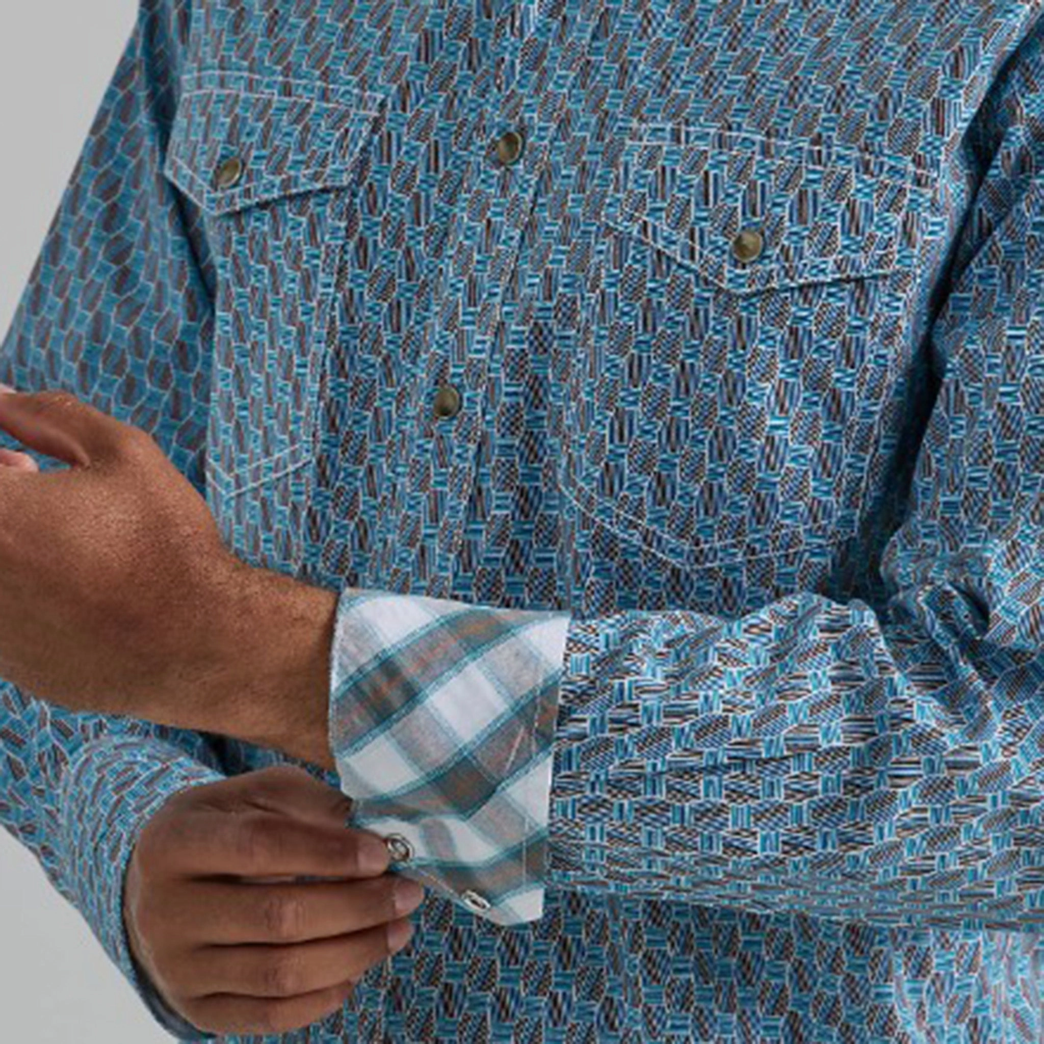 Day-To-Night Wear Wrangler Men's 20X Competition Teal/Brown Shirt