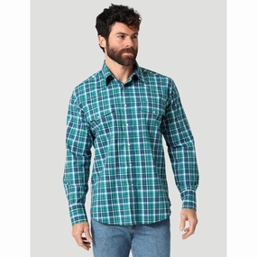 Wrangler Men's Blue and Green Plaid Shirt Sustainable Manufacturing Process Breathable Fit