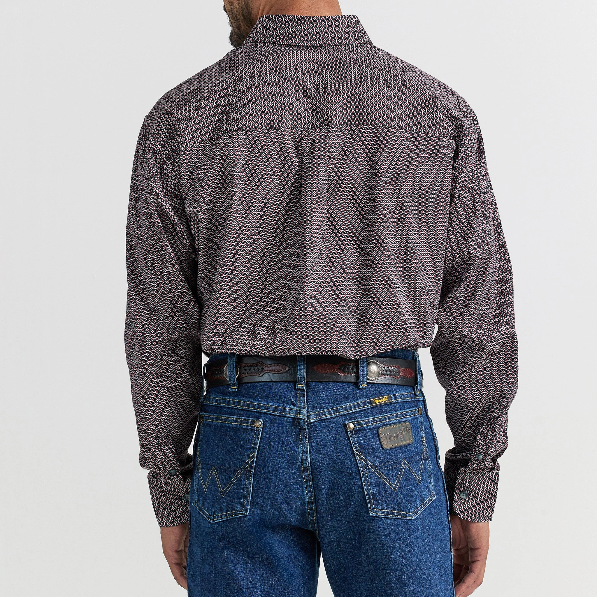 Chic Wardrobe Double Stitched Seams Wrangler Men's George Strait Red & Navy Geo Print Long Sleeve