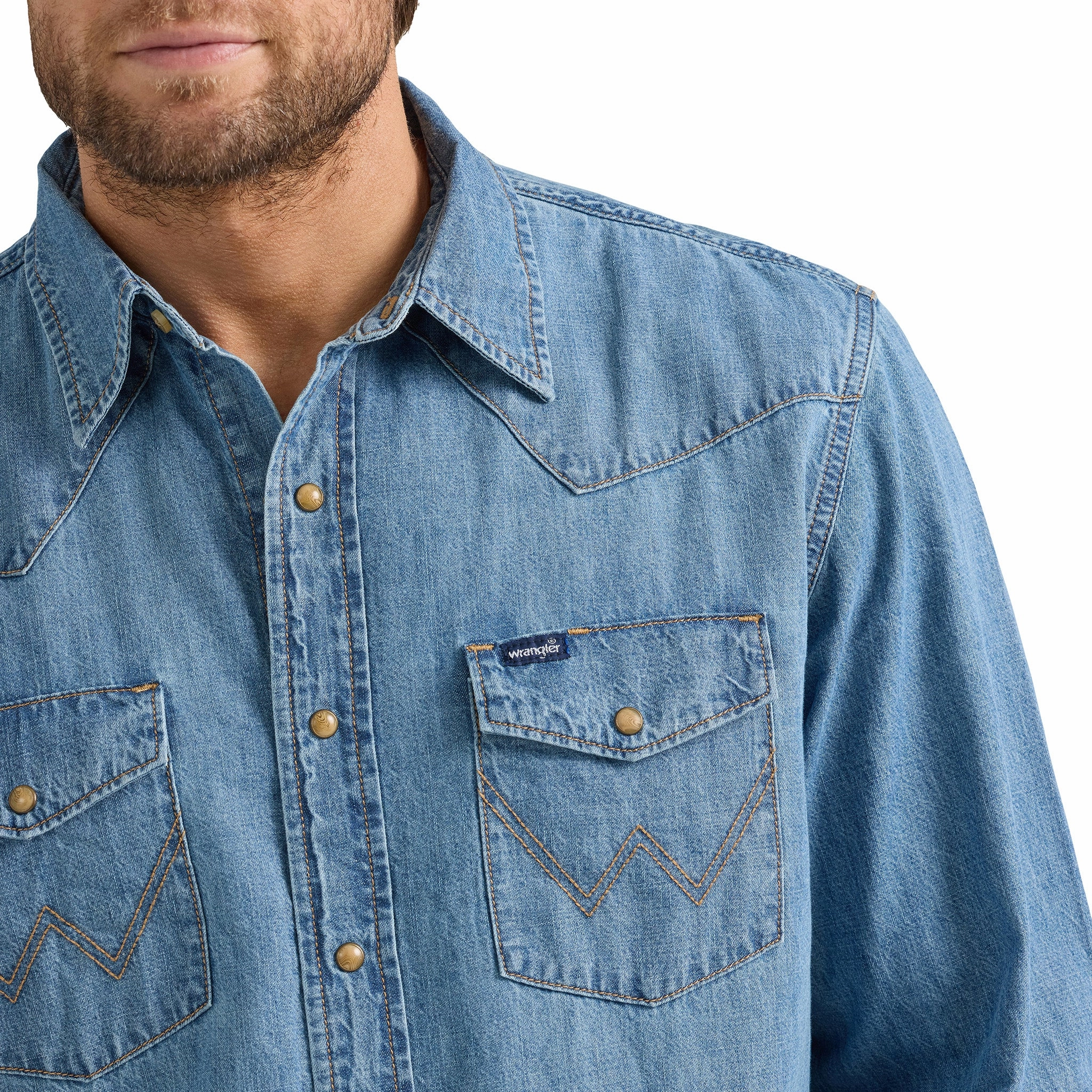 Comfy Layer Chic Wardrobe Wrangler Men's Light Wash Denim Snap Long Sleeve Shirt