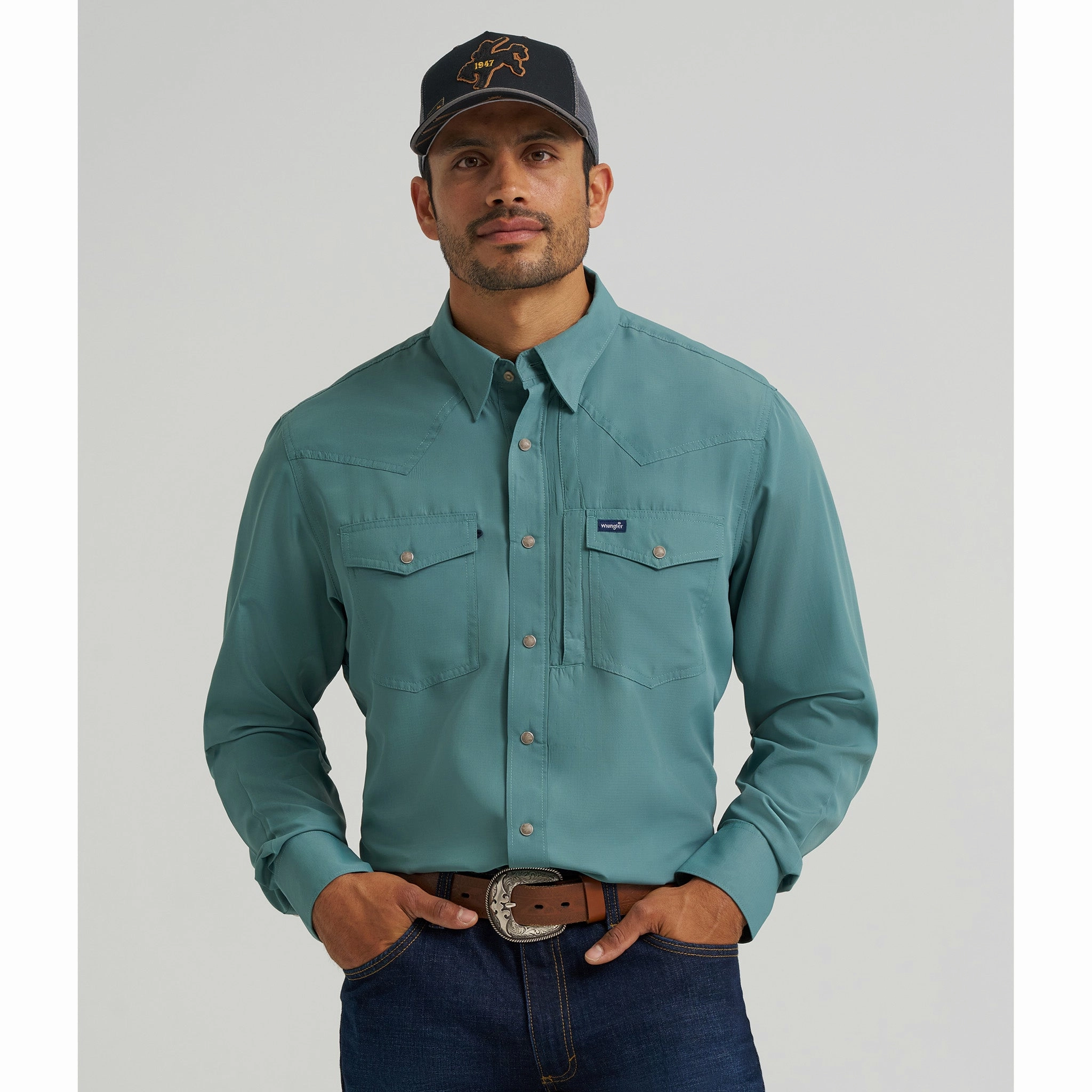 Wrangler Men's Performance Pine Green Long Sleeve Shirt Poolside Lounge Tear Resistant Reinforcement