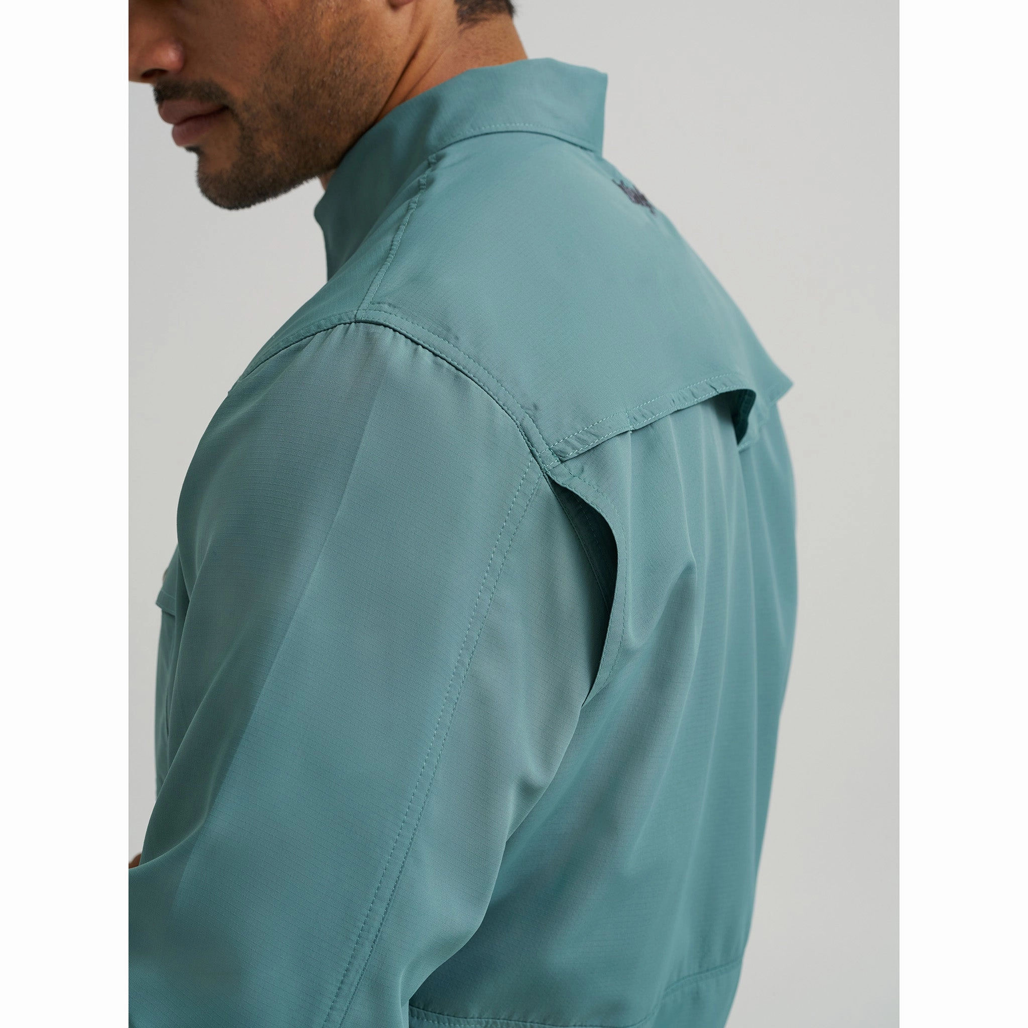 Multi Functional Pockets Rugged Style Wrangler Men's Performance Pine Green Long Sleeve Shirt