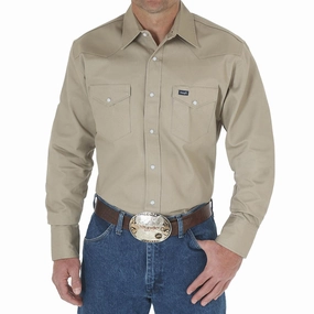 Wrangler Men's Tan Cowboy Cut Work Shirt Sleek Style