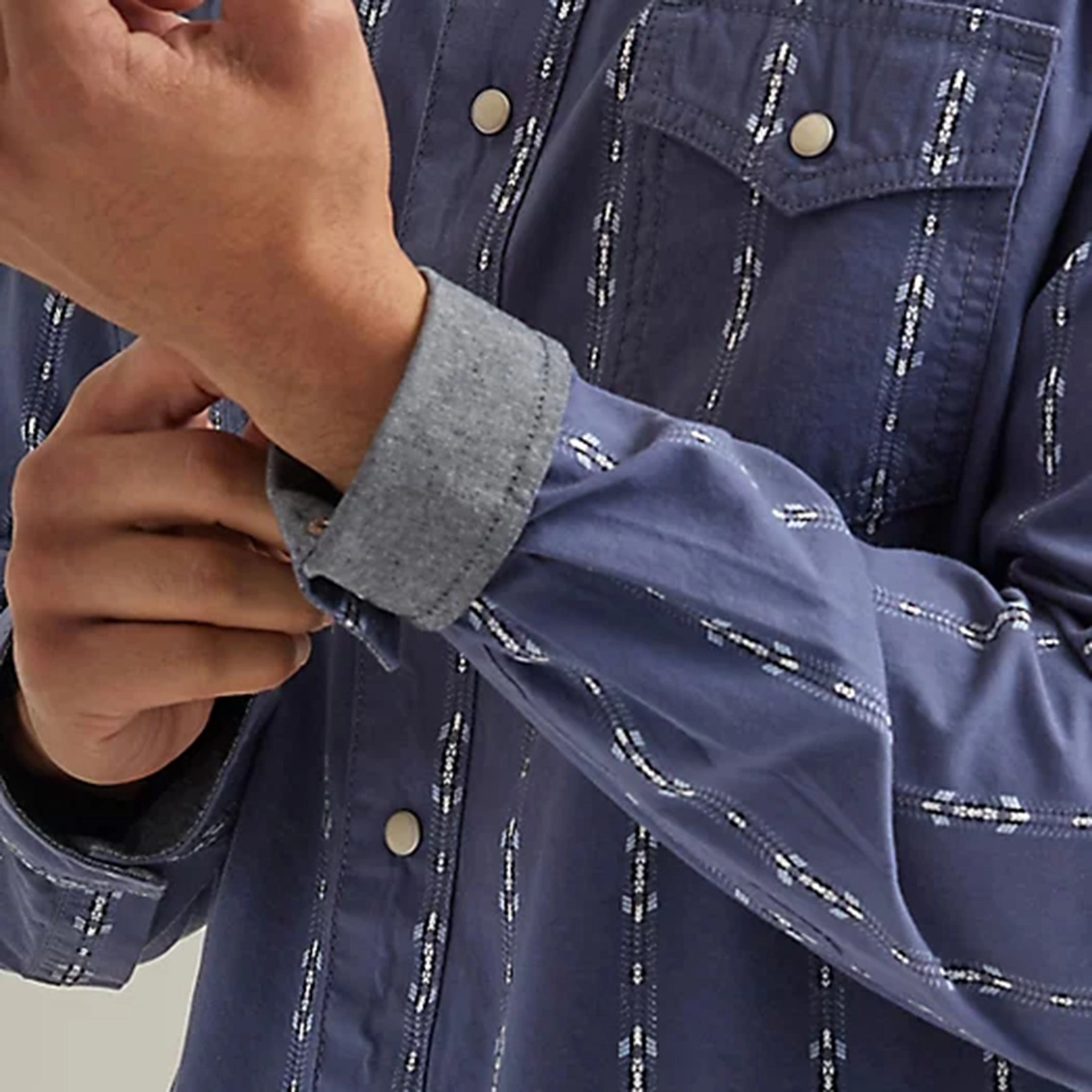 Outerwear Companion Petite Cut Wrangler Men's Vintage Indigo Western Shirt