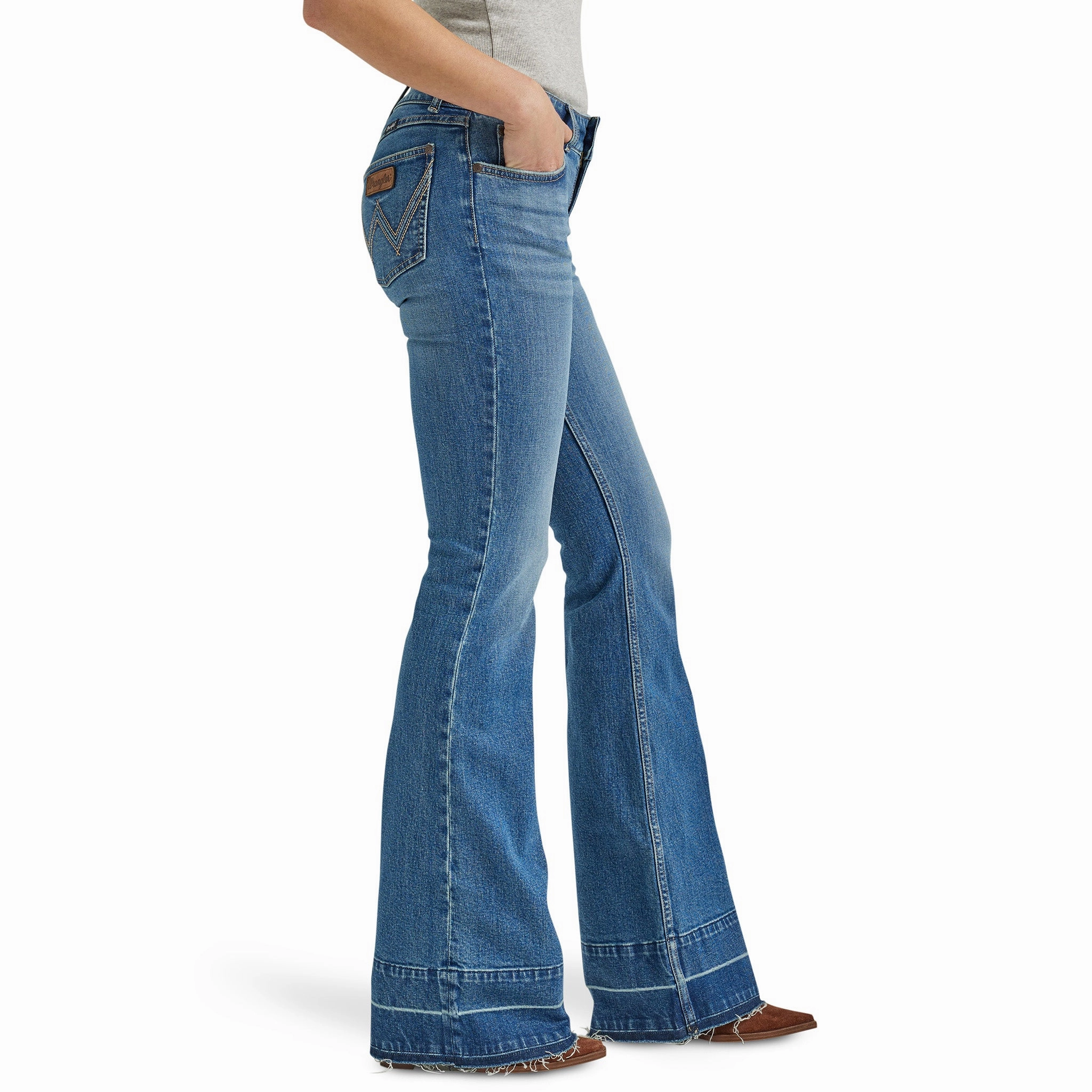 Wrangler Women's Brianna Retro Trouser Soft Road Trip Youth Style