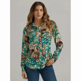 Wrangler Women's Green & Brown Horse Print Shirt FrictionResistant Trim