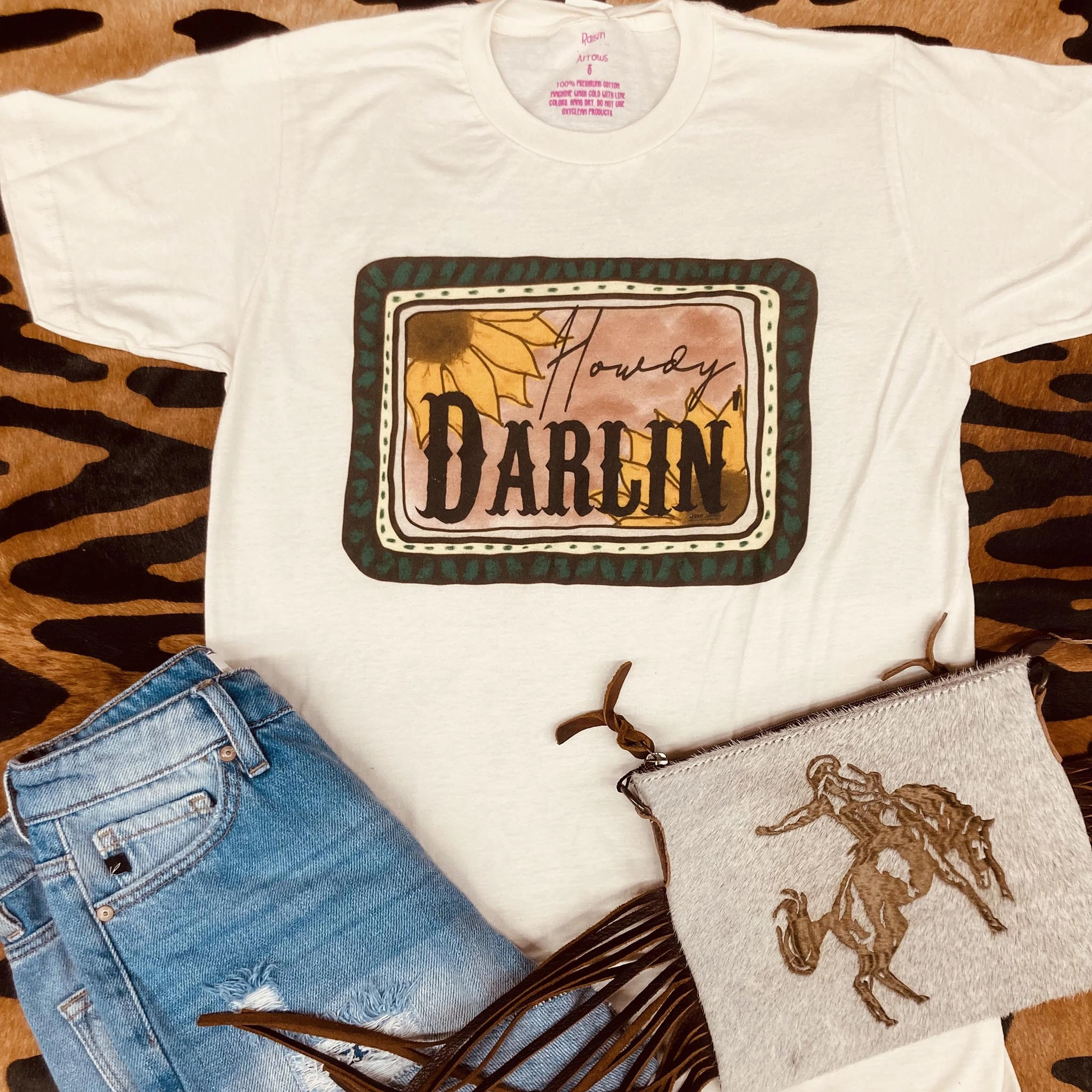 Smooth Stitching Howdy Darlin Sunflower Tee
