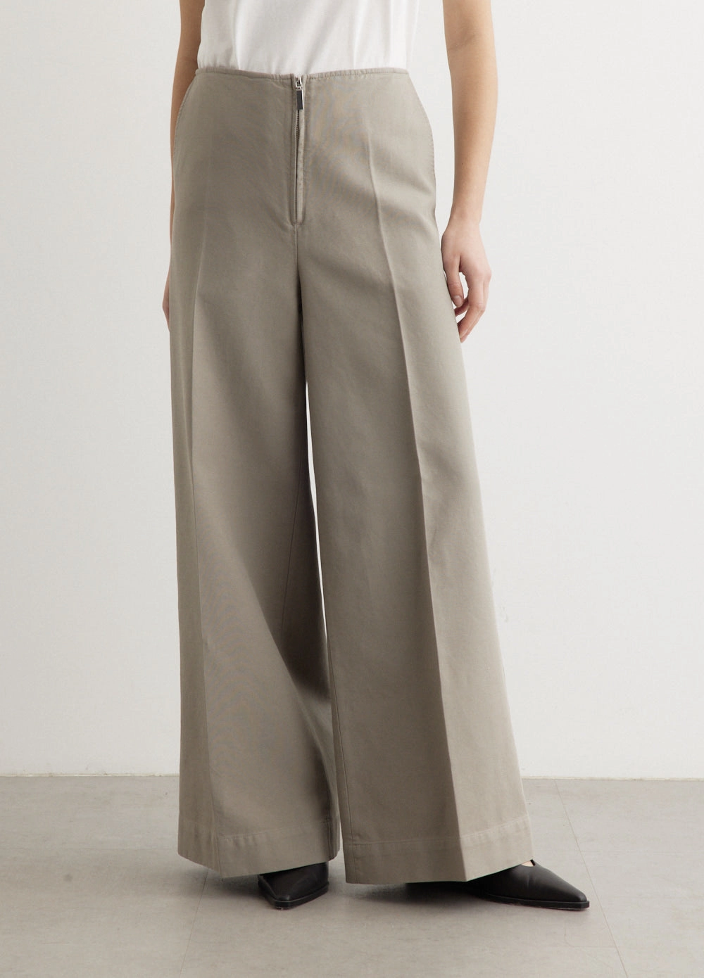 Ergonomic Cut Zip Front Wide Trousers
